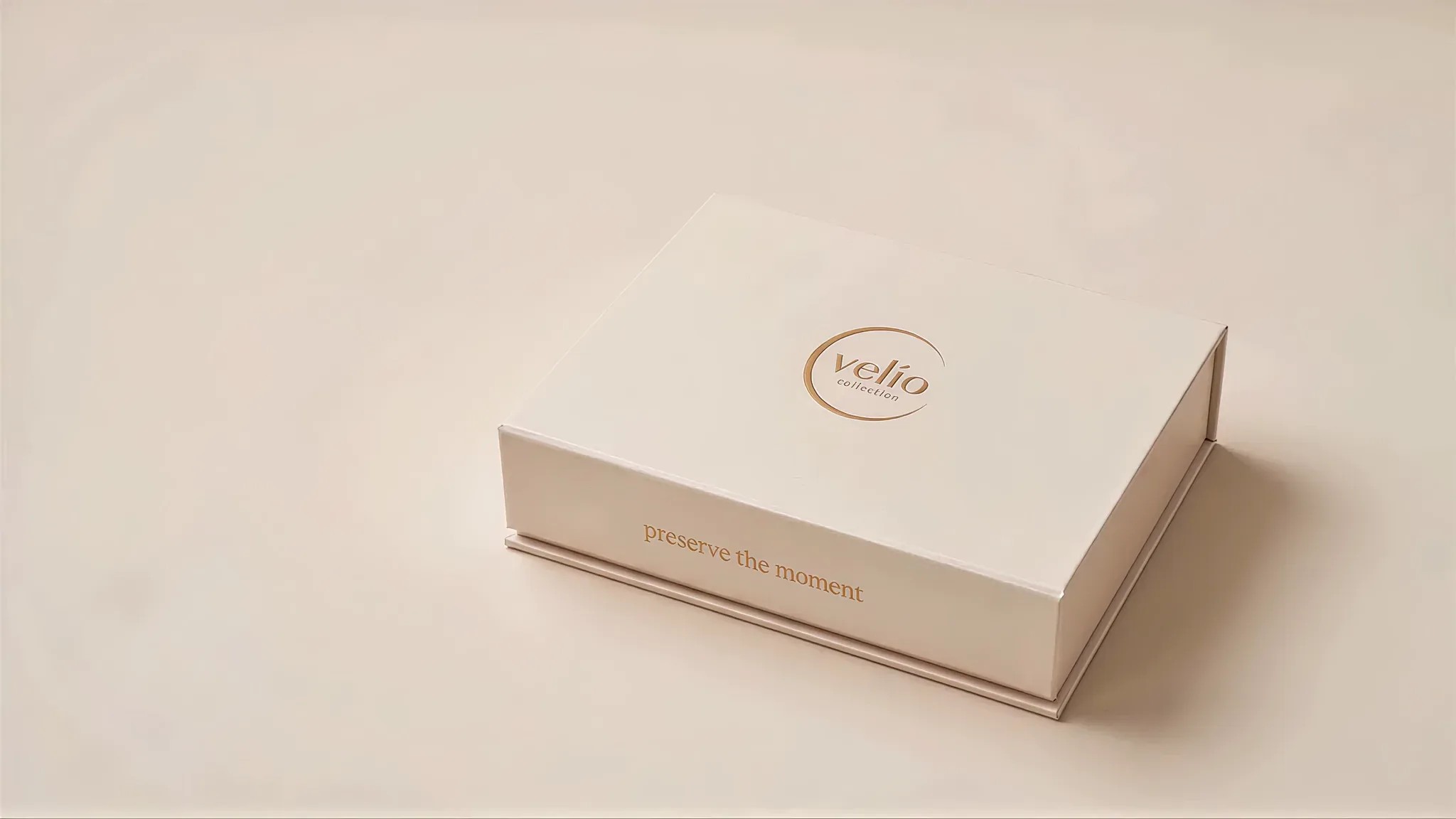 Closed ivory Velio gift box ready to open